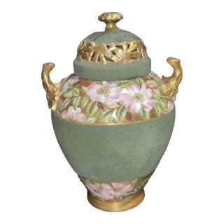 Circa 1890 Limoges Hand-Painted Potpourri Jar With Reticulated Lid & Gilded Handles, D & Co. For Sale