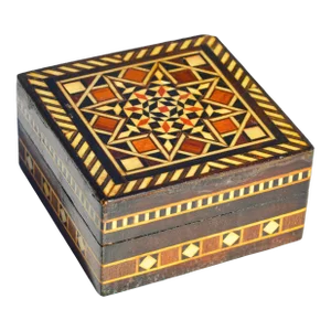 Mid 20th Century Handmade Syrian Marquetry-Inlaid Moorish Box