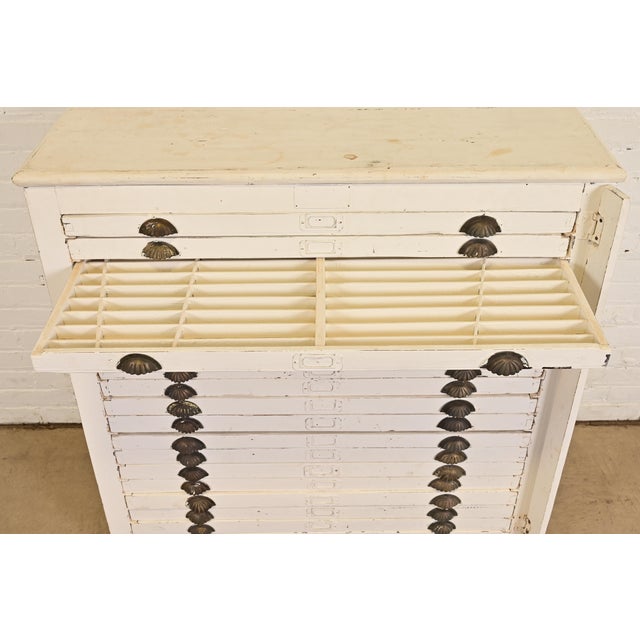 White Antique Arts & Crafts White Painted 18-Drawer Flat File Printer's Cabinet, Circa 1900 For Sale - Image 8 of 15