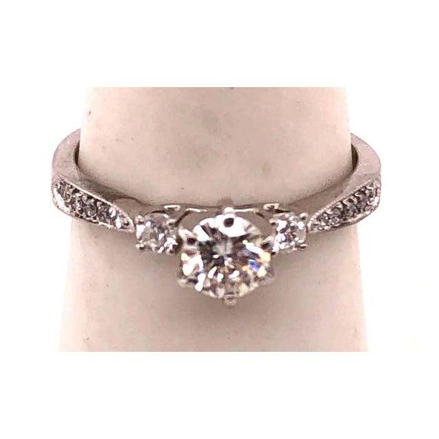18 Karat White Gold Engagement Ring 1.00 Total Diamond Weight For Sale In New York - Image 6 of 12