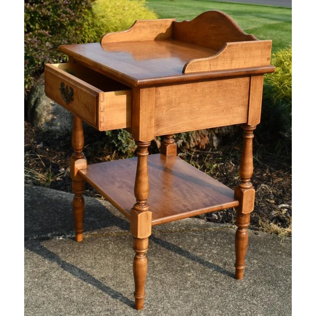 Brown Heywood Wakefield Maple Table Vintage Americana 1 Drawer Side Nightstand Gallery For Sale - Image 8 of 13