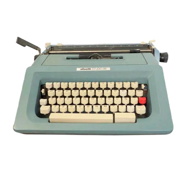 Vintage Studio 46 Typewriter with Spanish Keyboard from Olivetti For Sale
