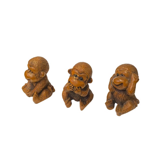 This is a set of 3 pieces wood carved little monkey figures in mini size with a precise details surface. Dimensions:...