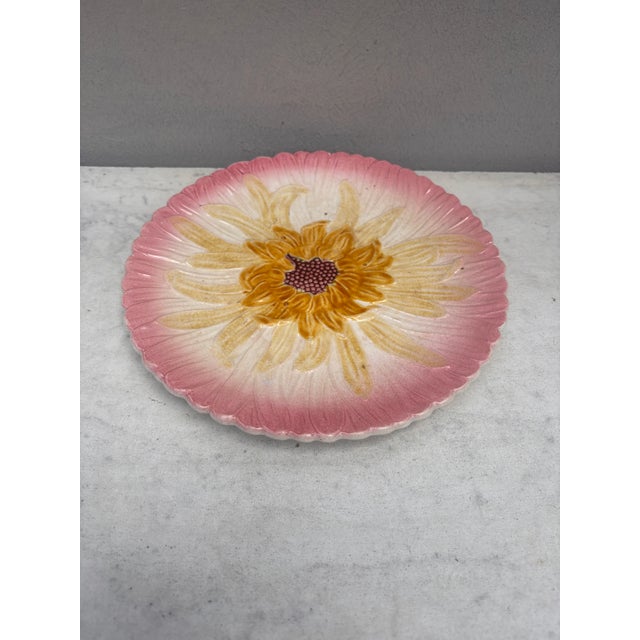 French Majolica Pink Daisy Plate Orchies, circa 1890.