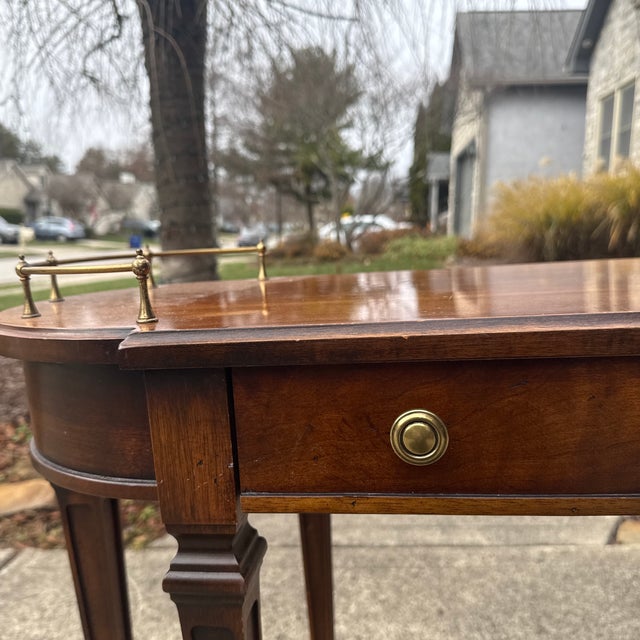 Beautiful console table. Ready for its new home. In great vintage condition.