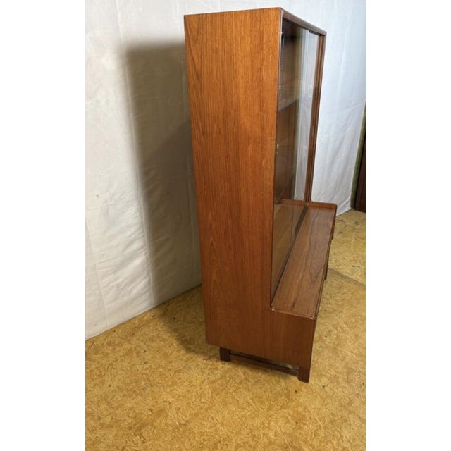 Mid-Century Teak Display Cabinet from Turnidge of London, 1960s For Sale - Image 9 of 11