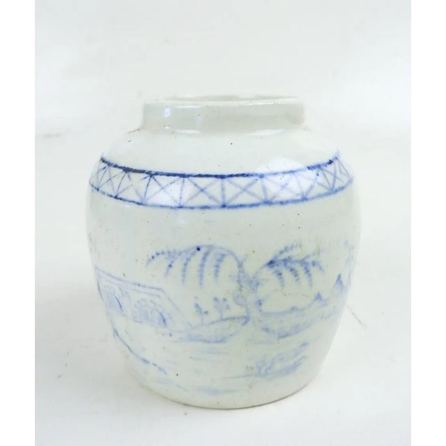 English Small Blue White Chinese Export Hand Painted Jar For Sale - Image 3 of 6