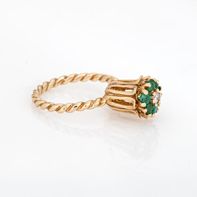 Mid-Century Modern Emerald Diamond Tulip Ring Sz 6 Vintage 10k Yellow Gold Stacking Band Jewelry For Sale - Image 3 of 7