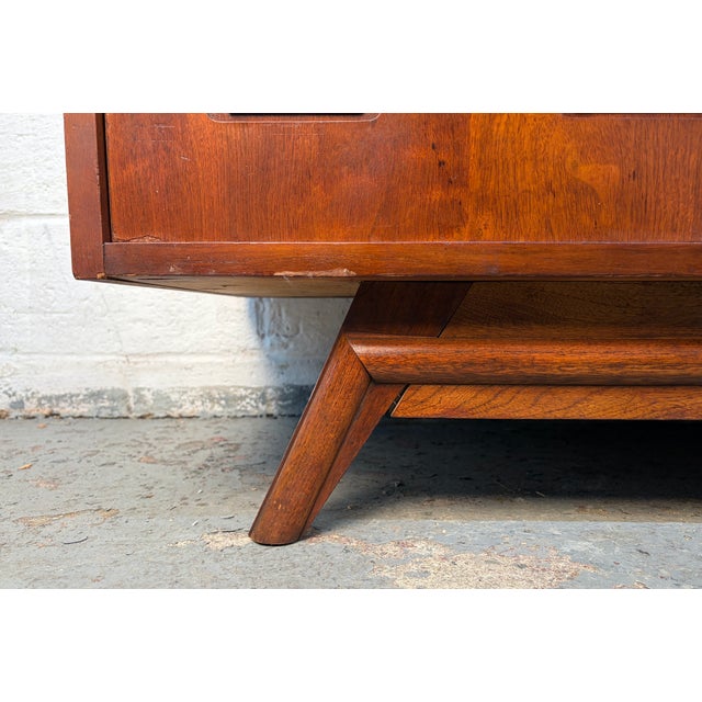 Mid 20th Century Walnut and Burl Credenza by Young Manufacturing For Sale - Image 13 of 15