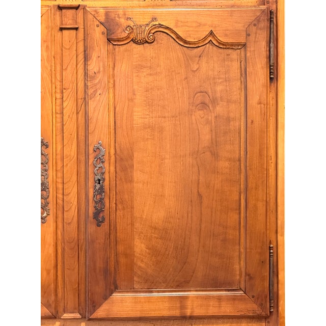 French Provincial French Provincial Cabinet With Carved Detail For Sale - Image 3 of 17