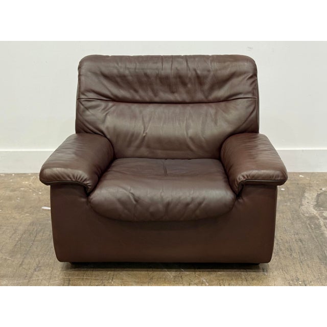 Mid-Century Modern 1970s De Sede Vintage Leather Lounge Chair - Ds63 - Chocolate Brown Patinated Leather For Sale - Image 3 of 12