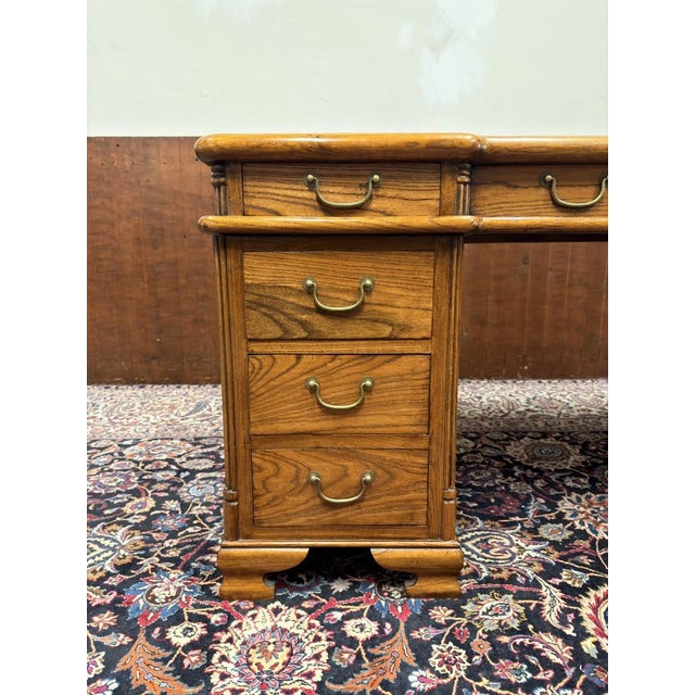 English Chesterfield Desk in Oak For Sale - Image 9 of 18