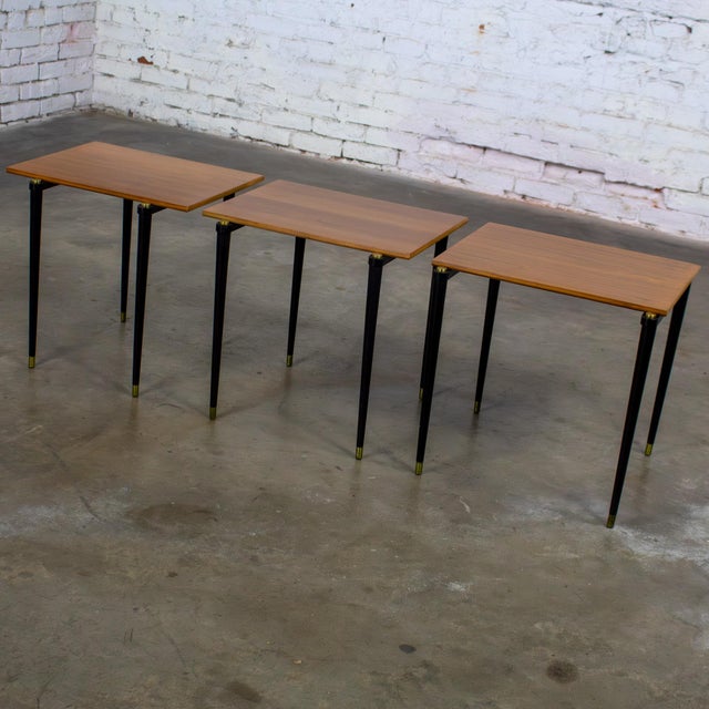 Mid-20th Century MCM Stacking Tables Walnut Veneer Tops Brass and Ebonized Legs Set of 3 For Sale - Image 10 of 18