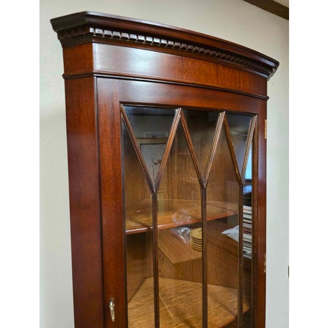 1960s Georgian English Mahogany Inlaid Corner Cabinet For Sale In Atlanta - Image 6 of 11