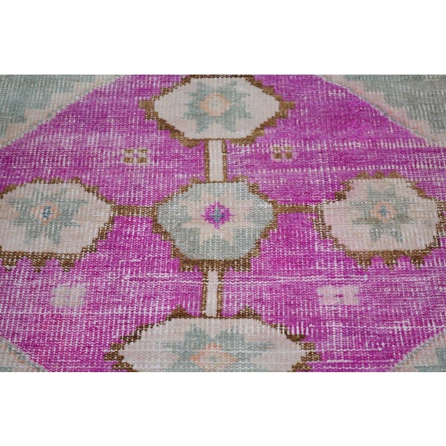 1960s Vintage Turkish Anatolian Knotted Wool Rug, 2'10''x7' For Sale - Image 5 of 5