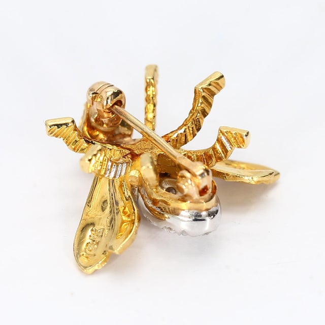 18k Yellow Gold Bee Pin With Ruby Eyes & Diamonds For Sale - Image 4 of 4