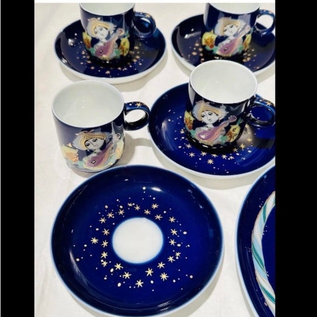1970s Vintage 1970s Rosenthal 1001 Nights Bjorn Wiinblad Demitasse Set Cups Saucers - Ser of 20 For Sale - Image 5 of 12