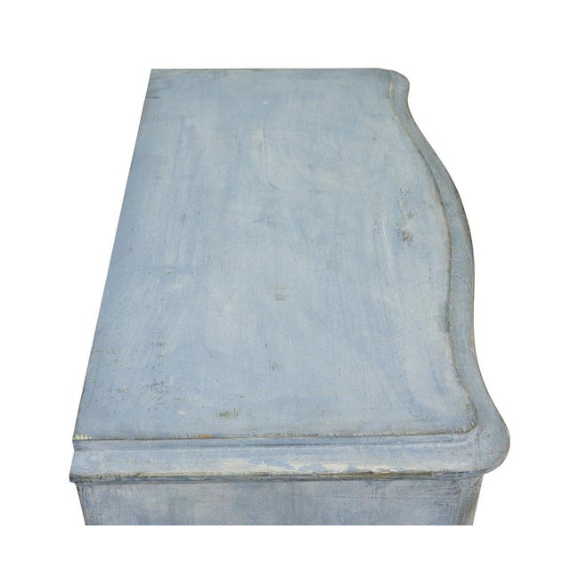 Wood Swedish Painted Serpentine-Shaped Chest of Drawers, 1880, Set of 2 For Sale - Image 7 of 10