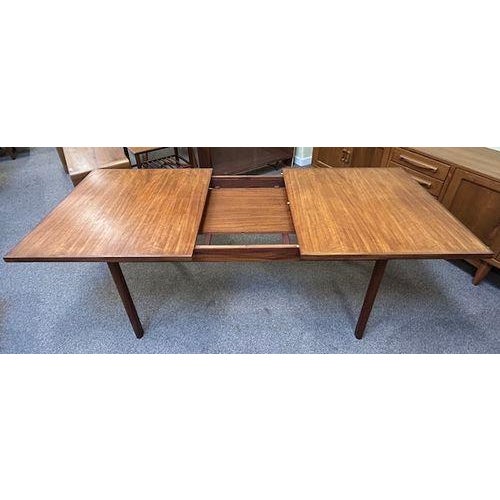 Mid 20th Century Mid Century Modern Extending Teak Dining Table c.1960 For Sale - Image 5 of 10