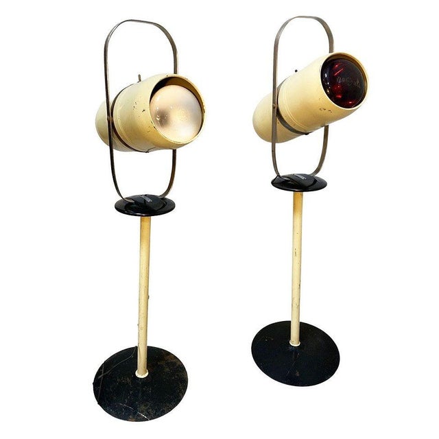1950s 1950s Enameled Steel Westinghouse Mid-Century Atomic Age Industrial Lamp, Pair For Sale - Image 5 of 10