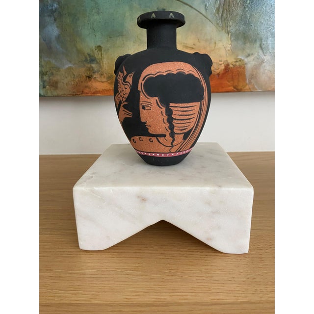 Stone Sculptural Marble Chain and Pedestal Set - Decorative Objet Set For Sale - Image 7 of 7