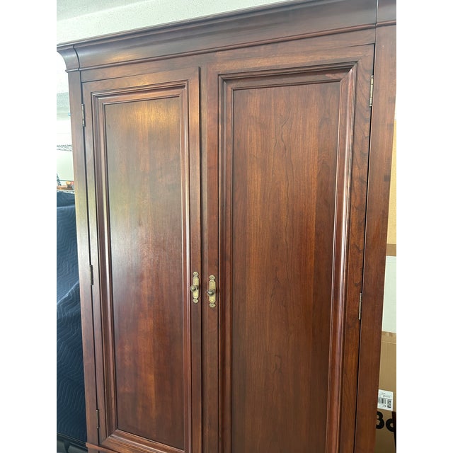 1990s Ethan Allen Medallion Collection Bedroom Set (California King Bed Frame) For Sale - Image 11 of 18