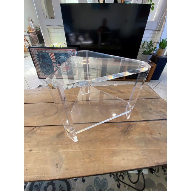 Triangular Acrylic Glass Side Table in the style of David Lange, 1970s For Sale - Image 3 of 18