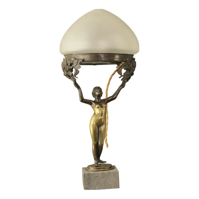 Antique Art Nouveau Daphne Table Lamp in Patinated Bronze, 1890s For Sale