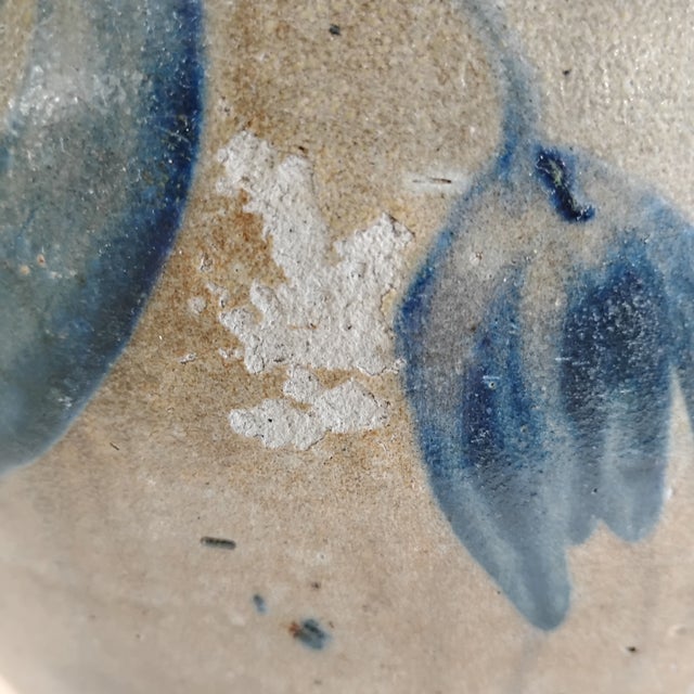 Antique Late 19th Century New England 2 Gal Churn With Cobalt Blue Tulips For Sale - Image 16 of 17