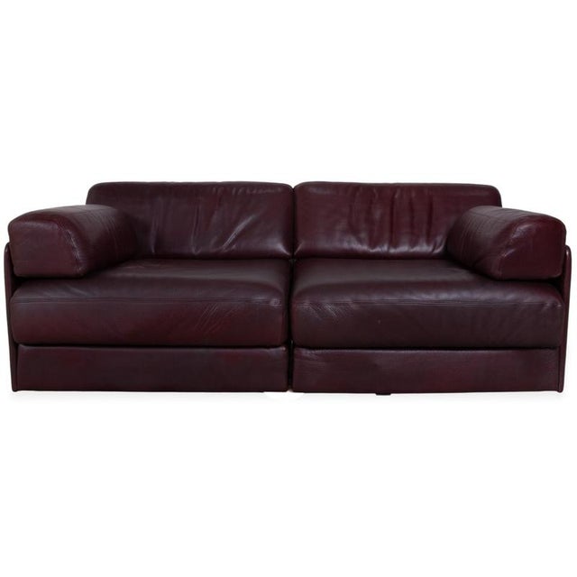 Leather Two-Seater Red Bordeaux Manual Function DS-76 Sofa from de Sede For Sale - Image 13 of 13