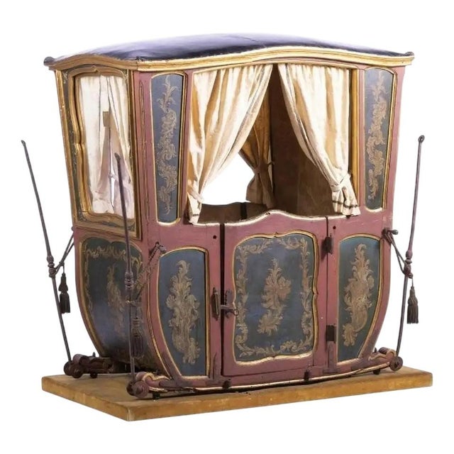 Royal Sedan Chair with Coat of Arms, 18th Century For Sale - Image 6 of 6