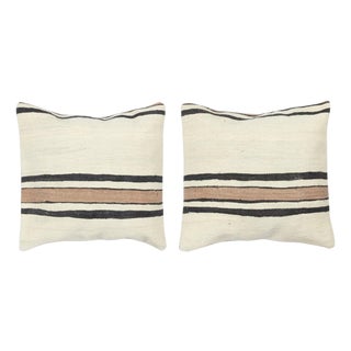 20"x20" SET OF 2 - Hemp Kilim Cushion Covers. A pair of Lace Pillow Covers For Sale