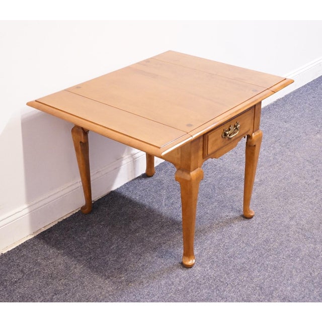 Ethan Allen Heirloom Nutmeg Maple Colonial Early American 33" Drop Leaf Accent End Table 10-8034 For Sale - Image 10 of 17