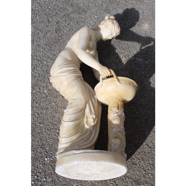 Italian Artist, Woman at Fountain, 1910, Marble, in Very Good conditions. Designed 1890 to 1919