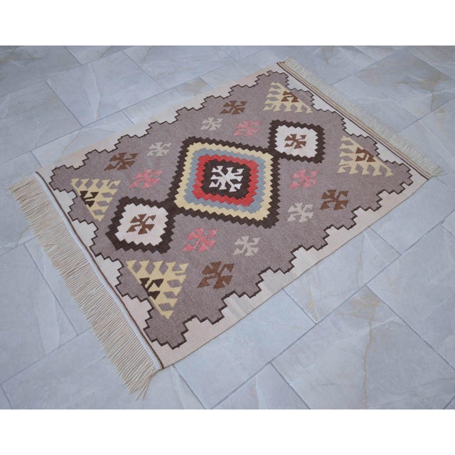 1980s Navajo Style Kilim Rug Hand Woven Flat Weave Area Rug 3x4 Ft For Sale - Image 10 of 15