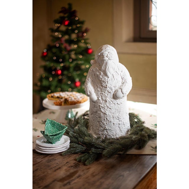 Italian VIETRI Lastra Holiday Figural Santa with Foliage For Sale - Image 3 of 3