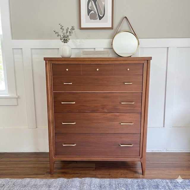 A beautifully restored mid-century modern dresser by Stanley Furniture, offering a refined balance of warmth,...