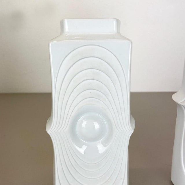 1970s Op Art Porcelain Vases by Royal Bavaria KPM, Germany, 1970s, Set of 2 For Sale - Image 5 of 18