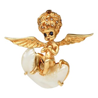 14KY Cherub on a Freshwater Pearl Cloud Pin For Sale
