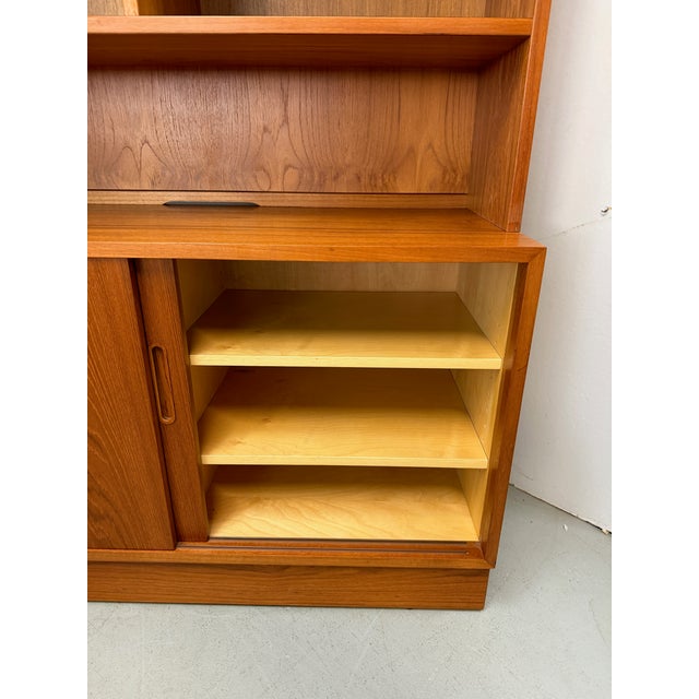 Danish Modern Teak Bookcase Cabinet by Hundevad & Co., Denmark, 1990s For Sale - Image 12 of 14
