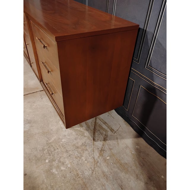 Mid 20th Century Huntley Furniture Mid 20th Century Lowboy Bedroom Dresser For Sale - Image 5 of 8