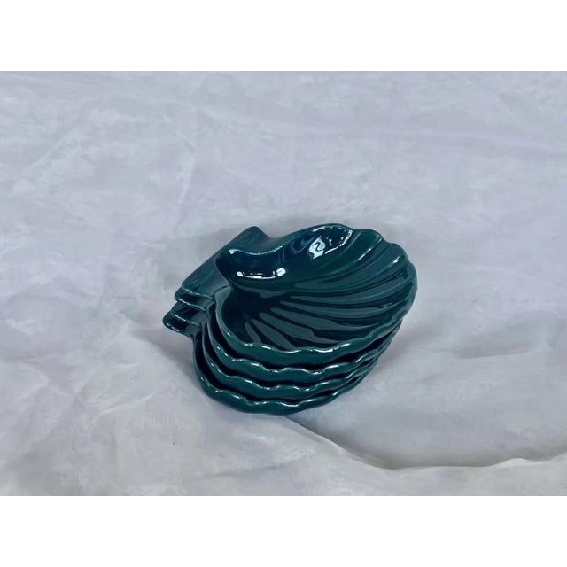 Traditional Vintage Hall Pottery Scallop Shell Dishes- Set of 4 For Sale - Image 3 of 13