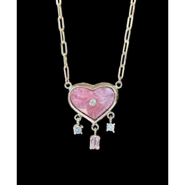 Modern Rhodochrosite Heart Necklace With Diamonds, Spinel & 14k Gold Paperclip Chain For Sale - Image 3 of 7