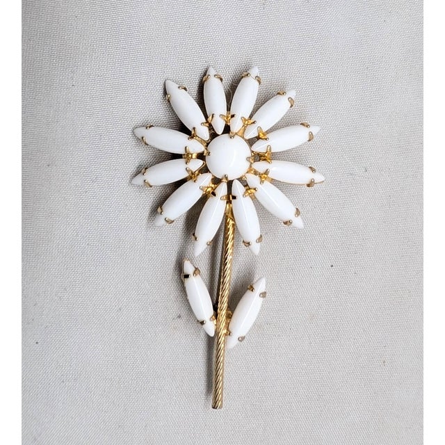 Mid-Century Modern Vintage Signed Napier White Rhinestone Flower Brooch For Sale - Image 3 of 8