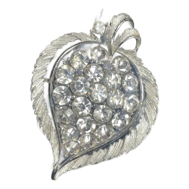 1960s Lisner Leaf/Heart Silhouette Brooch For Sale