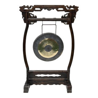 Chinese Distressed Brown Dragon Head Wood Figure Gong Display Rack For Sale