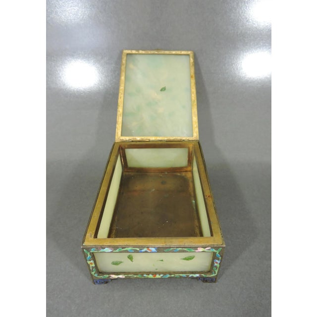 Green Antique Chinese Pale Green Jade Panel Trinket Box With Cloisonné Enamels - Hinged Gilt Catchall With Semi Precious Stone Flowers For Sale - Image 8 of 9