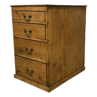 19th Century English Pine Chest of Drawers For Sale