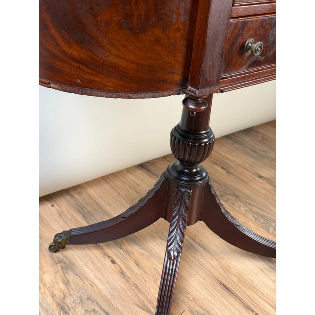 Early 19th Century New York Classical Mahogany Astragal-End Work Table in the Manner of Duncan Phyfe, C. 1815–1825 For Sale In Boston - Image 6 of 9