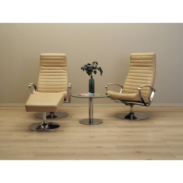 The coffee table was made in the 1970s, produced by the well-known Danish manufactory BoConcept. The structure and base...